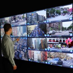 Interactive Video Wall Technology with a Seamless Multitouch Transition